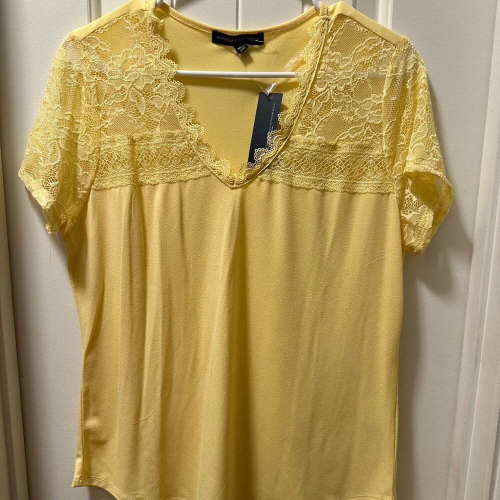Adrienne Vittadini Women’s Lace Trim V-Neck Blouse – Size M (NEW)